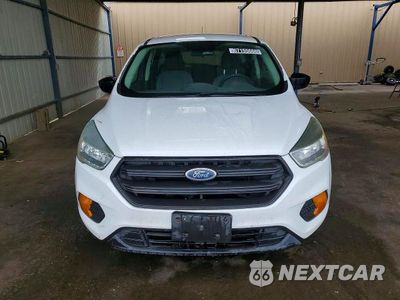 Piąte zdjęcie samochodu w środku: 2017 FORD ESCAPE S VIN:1FMCU0F76HUC48811 - miniatura