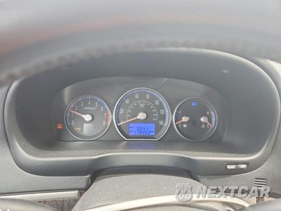 Zdjęcie 9 z 12 samochodu: 2007 HYUNDAI SANTA FE VIN:5NMSH13EX7H008731 - miniatura