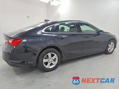 Trzecie zdjęcie samochodu z tyłu: 2023 CHEVROLET MALIBU LS VIN:1G1ZB5ST0PF114182 - miniatura