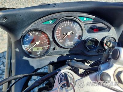 Zdjęcie 7 z 9 samochodu: 2006 SUZUKI GSX600 F VIN:JS1GN79A162101088 - miniatura