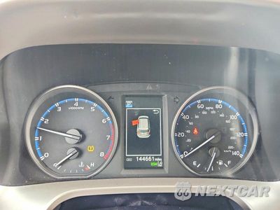 Zdjęcie 9 z 14 samochodu: 2018 TOYOTA RAV4 XLE VIN:JTMRFREV8JJ176482 - miniatura