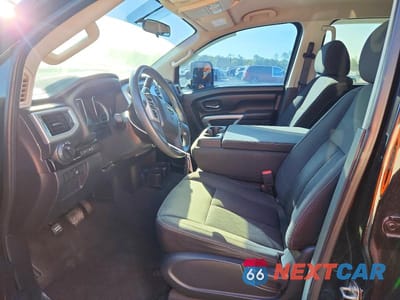 Zdjęcie 7 z 12 samochodu: 2017 NISSAN TITAN XD SV VIN:1N6BA1F36HN568391 - miniatura