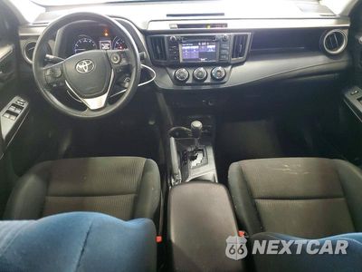 Zdjęcie 8 z 13 samochodu: 2018 TOYOTA RAV4 LE VIN:JTMZFREV5JJ178819 - miniatura