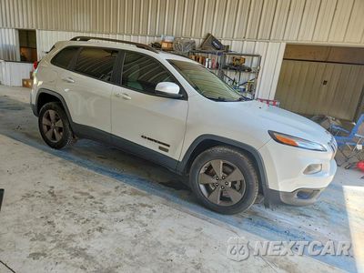 Czwarte zdjęcie samochodu z boku: 2017 JEEP CHEROKEE LATITUDE VIN:1C4PJMCS4HW509212 - miniatura
