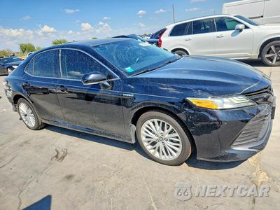 Czwarte zdjęcie samochodu z boku: 2019 TOYOTA CAMRY HYBRID XLE VIN:4T1B21HK4KU011332 - miniatura