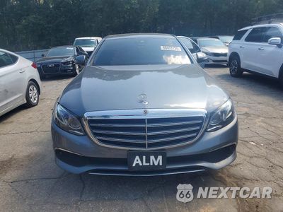 Piąte zdjęcie samochodu w środku: 2018 MERCEDES-BENZ E 300 4MATIC VIN:WDDZF4KB9JA303937 - miniatura