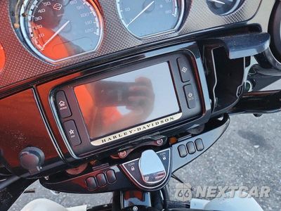Zdjęcie 7 z 9 samochodu: 2016 HARLEY-DAVIDSON FLHXSE CVO STREET GLIDE VIN:1HD1PXN16GB950435 - miniatura