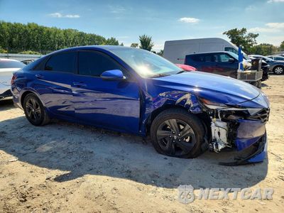 Czwarte zdjęcie samochodu z boku: 2021 HYUNDAI ELANTRA SEL VIN:5NPLM4AG8MH041361 - miniatura
