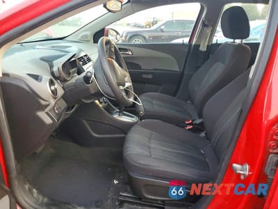 Zdjęcie 7 z 12 samochodu: 2015 CHEVROLET SONIC LT VIN:1G1JC6SB3F4136453 - miniatura