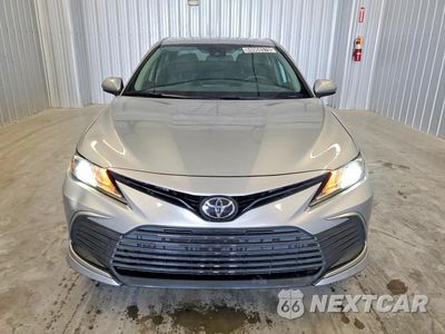 Piąte zdjęcie samochodu w środku: 2023 TOYOTA CAMRY LE VIN:4T1C11AK6PU170779 - miniatura