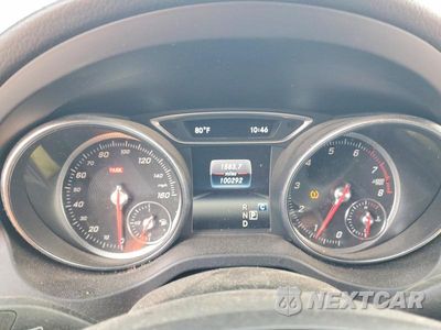 Zdjęcie 9 z 12 samochodu: 2019 MERCEDES-BENZ CLA 250 VIN:WDDSJ4EB9KN721162 - miniatura