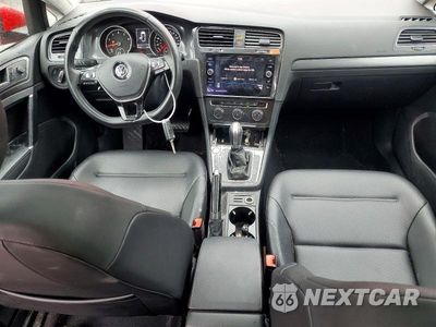 Zdjęcie 8 z 13 samochodu: 2018 VOLKSWAGEN GOLF S VIN:3VWG17AU5JM251209 - miniatura
