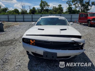 Piąte zdjęcie samochodu w środku: 2019 DODGE CHALLENGER SXT VIN:2C3CDZGG6KH709057 - miniatura
