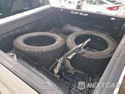 Zdjęcie 12 z 13 samochodu: 2018 TOYOTA TUNDRA 1794 EDITION VIN:5TFAY5F18JX697971 - miniatura