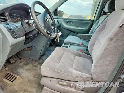 Zdjęcie 7 z 13 samochodu: 2003 HONDA ODYSSEY EX VIN:5FNRL18683B091120 - miniatura