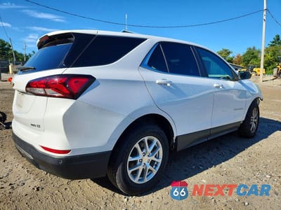 Trzecie zdjęcie samochodu z tyłu: 2022 CHEVROLET EQUINOX LT VIN:3GNAXUEV5NL264201 - miniatura