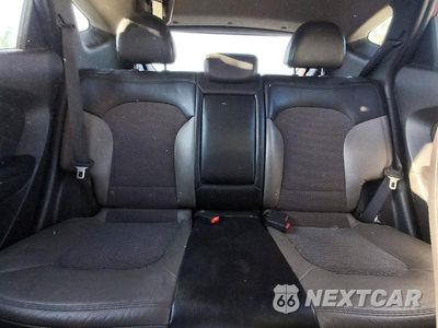 Zdjęcie 10 z 13 samochodu: 2011 HYUNDAI TUCSON GLS VIN:KM8JU3AC6BU212024 - miniatura