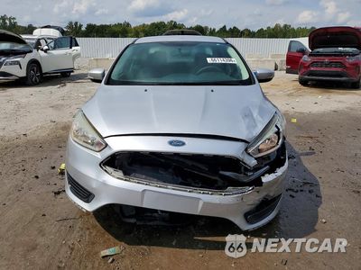 Piąte zdjęcie samochodu w środku: 2016 FORD FOCUS SE VIN:1FADP3F29GL255753 - miniatura