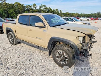 Czwarte zdjęcie samochodu z boku: 2018 TOYOTA TACOMA TRD OFF-ROAD VIN:3TMCZ5AN0JM169511 - miniatura