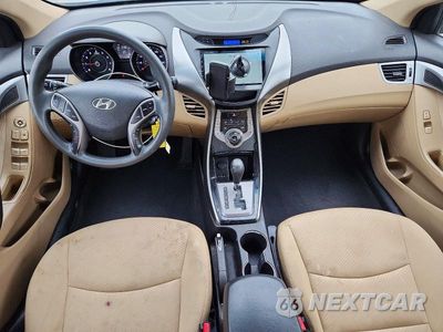 Zdjęcie 8 z 12 samochodu: 2013 HYUNDAI ELANTRA GLS VIN:5NPDH4AEXDH257574 - miniatura