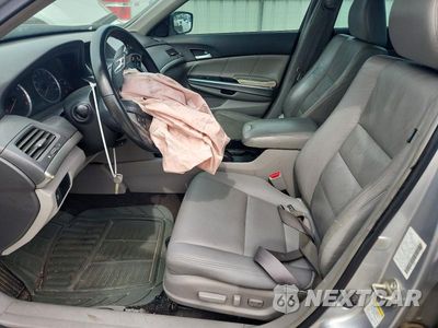 Zdjęcie 8 z 14 samochodu: 2008 HONDA ACCORD EXL VIN:JHMCP26868C009909 - miniatura