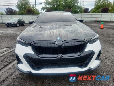 Piąte zdjęcie samochodu w środku: 2026 BMW 540 XI VIN:WBA63FJ02TCW82530 - miniatura