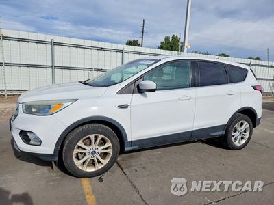 2017 FORD ESCAPE SE 1FMCU9GD9HUC34474 - główne zdjęcie licytacji z USA - miniatura