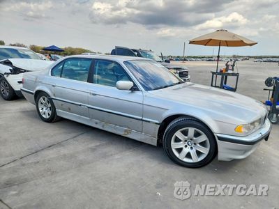 Czwarte zdjęcie samochodu z boku: 2001 BMW 740 IL VIN:WBAGH83471DP27759 - miniatura