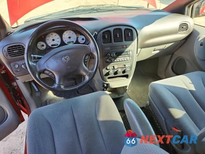 Zdjęcie 8 z 13 samochodu: 2004 DODGE GRAND CARAVAN SXT VIN:2D4GP44L04R533597 - miniatura
