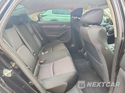 Zdjęcie 10 z 12 samochodu: 2019 HONDA ACCORD LX VIN:1HGCV1F19KA042542 - miniatura
