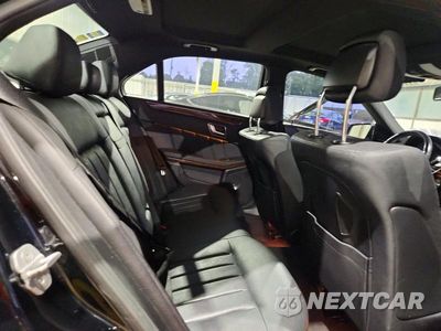 Zdjęcie 10 z 12 samochodu: 2012 MERCEDES-BENZ E 550 4MATIC VIN:WDDHF9BB8CA595527 - miniatura