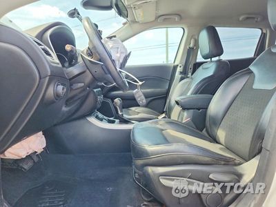 Zdjęcie 7 z 13 samochodu: 2018 JEEP COMPASS LATITUDE VIN:3C4NJDBB7JT192532 - miniatura