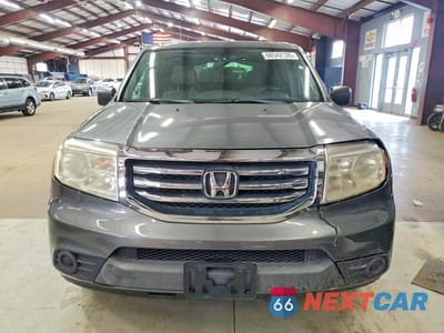 Piąte zdjęcie samochodu w środku: 2013 HONDA PILOT LX VIN:5FNYF4H25DB073872 - miniatura