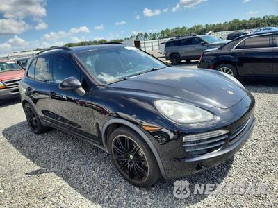 Czwarte zdjęcie samochodu z boku: 2012 PORSCHE CAYENNE S VIN:WP1AB2A24CLA44658 - miniatura