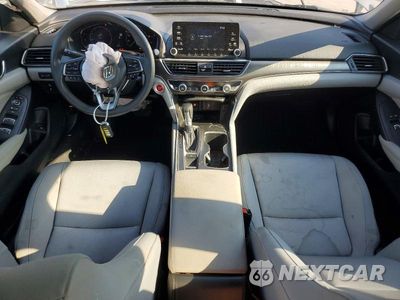 Zdjęcie 8 z 13 samochodu: 2019 HONDA ACCORD LX VIN:1HGCV1F12KA108039 - miniatura