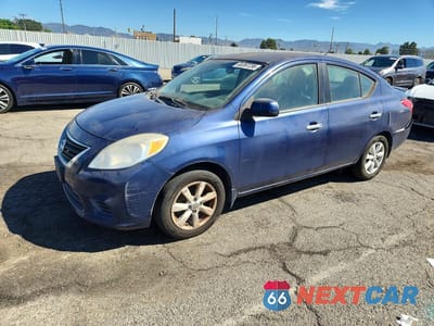 2014 NISSAN VERSA 1.6 S 3N1CN7AP6EL810992 - główne zdjęcie licytacji z USA - miniatura