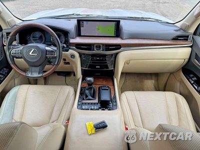 Zdjęcie 10 z 14 samochodu: 2016 LEXUS LX 570 VIN:JTJHY7AX3G4213685 - miniatura