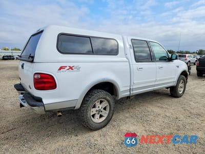 Trzecie zdjęcie samochodu z tyłu: 2002 FORD F150 SUPERCREW VIN:1FTRW08L72KB57827 - miniatura