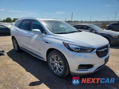 Czwarte zdjęcie samochodu z boku: 2019 BUICK ENCLAVE AVENIR VIN:5GAEVCKW1KJ124836 - miniatura