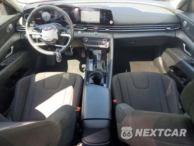 Zdjęcie 8 z 12 samochodu: 2025 HYUNDAI ELANTRA SEL VIN:KMHLS4DG9SU906709 - miniatura