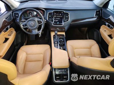 Zdjęcie 8 z 13 samochodu: 2016 VOLVO XC90 T6 VIN:YV4A22PK2G1063507 - miniatura