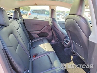Zdjęcie 10 z 13 samochodu: 2025 TESLA MODEL Y VIN:7SAYGDEE7SA344231 - miniatura
