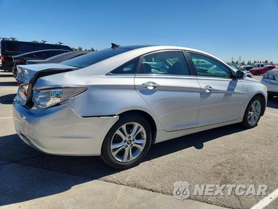 Trzecie zdjęcie samochodu z tyłu: 2012 HYUNDAI SONATA LIMITED VIN:5NPEC4AC4CH330714 - miniatura
