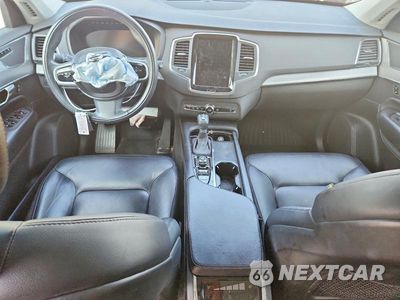 Zdjęcie 8 z 12 samochodu: 2021 VOLVO XC90 T5 MOMENTUM VIN:YV4102PK2M1717391 - miniatura