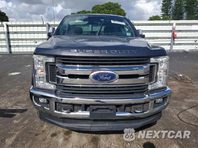Piąte zdjęcie samochodu w środku: 2018 FORD F250 SUPER DUTY VIN:1FT7W2B63JEC40397 - miniatura