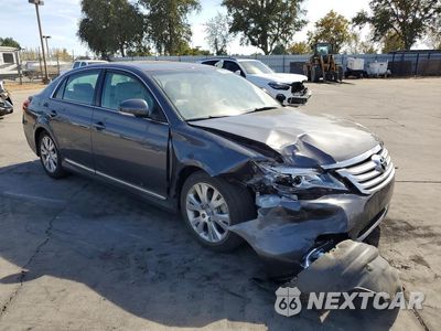 Czwarte zdjęcie samochodu z boku: 2011 TOYOTA AVALON BASE VIN:4T1BK3DB4BU386476 - miniatura
