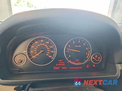 Zdjęcie 9 z 12 samochodu: 2011 BMW 550 XI VIN:WBAFU9C57BC278130 - miniatura