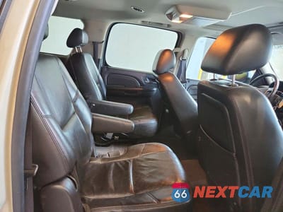 Zdjęcie 11 z 13 samochodu: 2010 GMC YUKON XL DENALI VIN:1GKUKMEF2AR223819 - miniatura