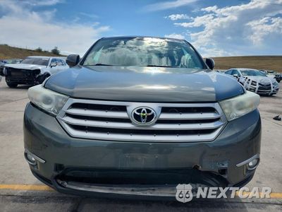Piąte zdjęcie samochodu w środku: 2012 TOYOTA HIGHLANDER SE VIN:5TDBK3EH9CS168966 - miniatura