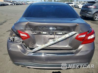 Zdjęcie 6 z 12 samochodu: 2016 NISSAN ALTIMA VIN:1N4AL3AP4GN332468 - miniatura